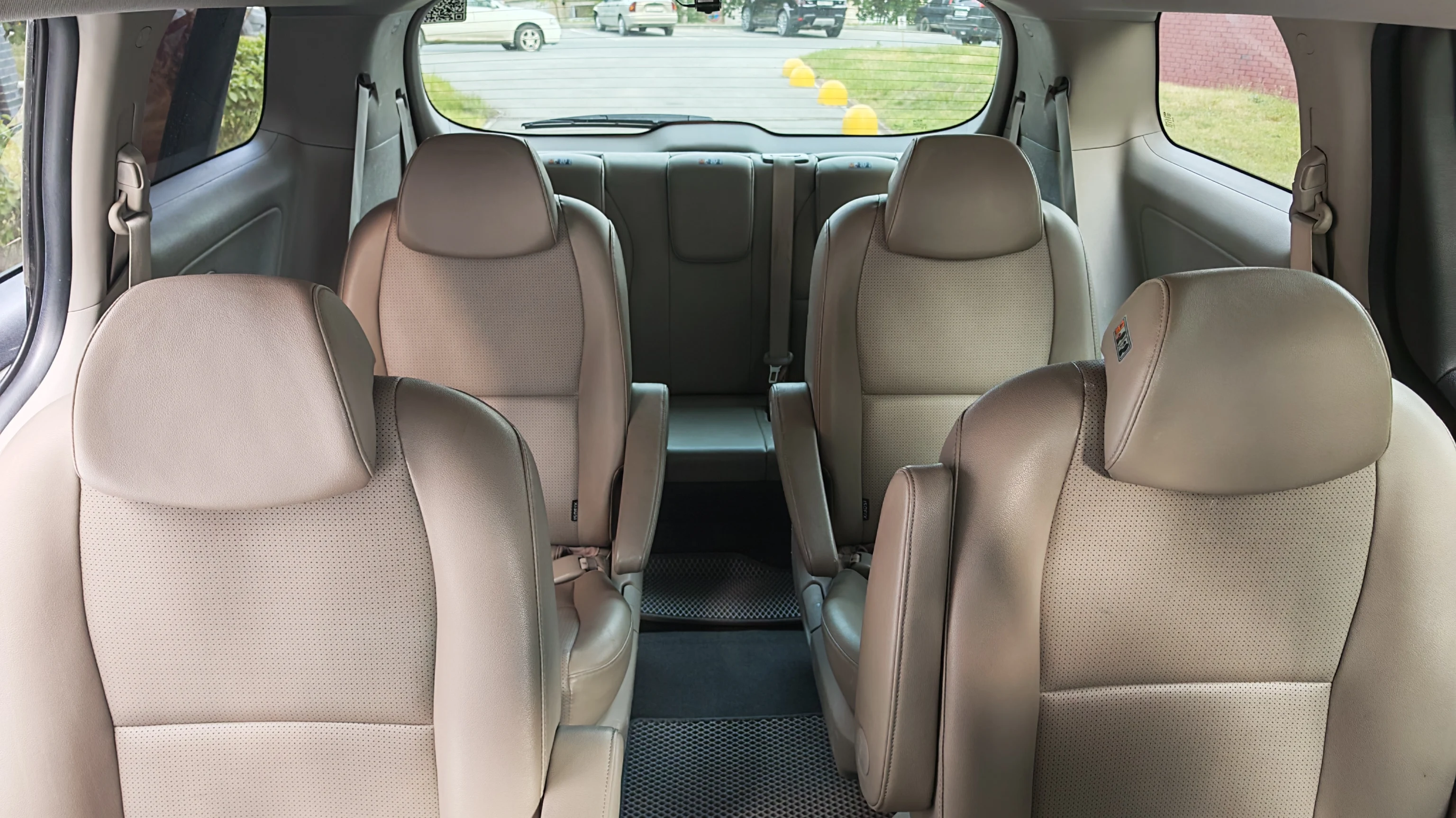 kia carnival