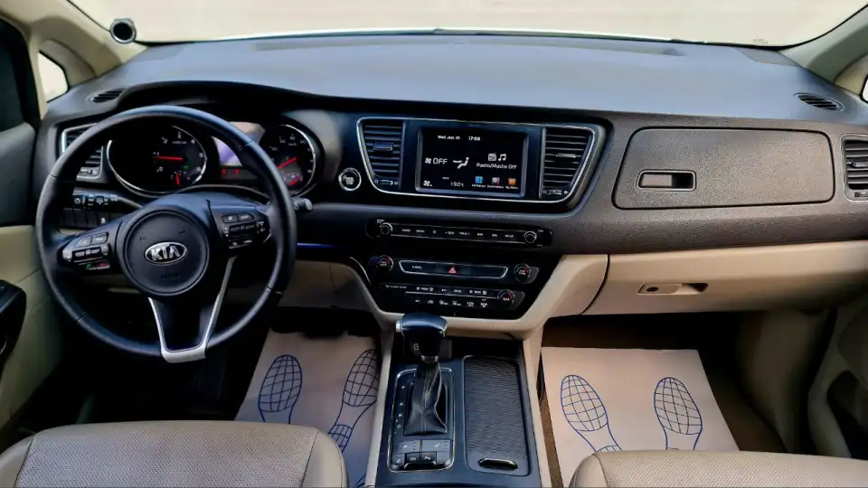 kia carnival