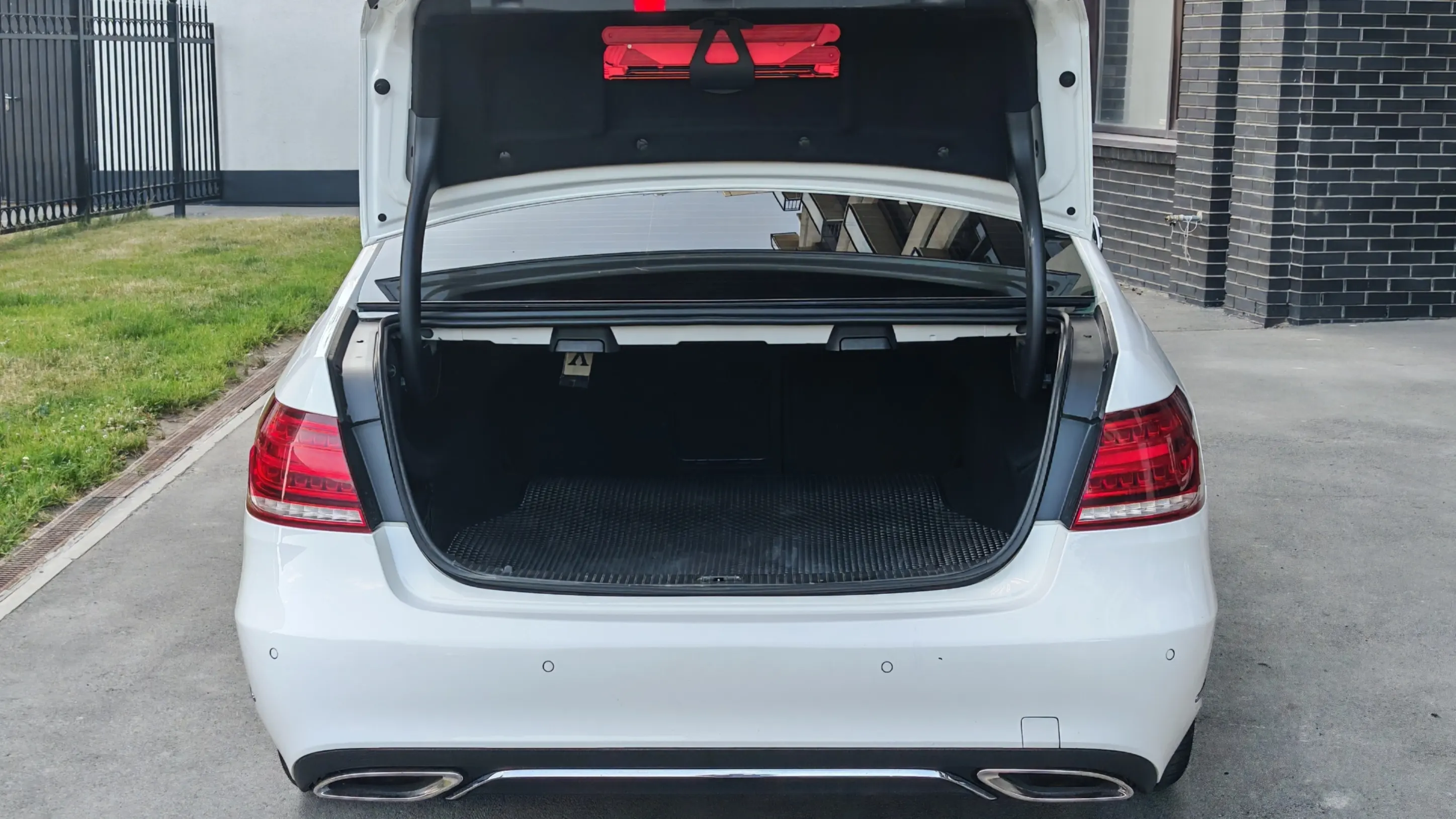 mercedes-benz e250 4matic