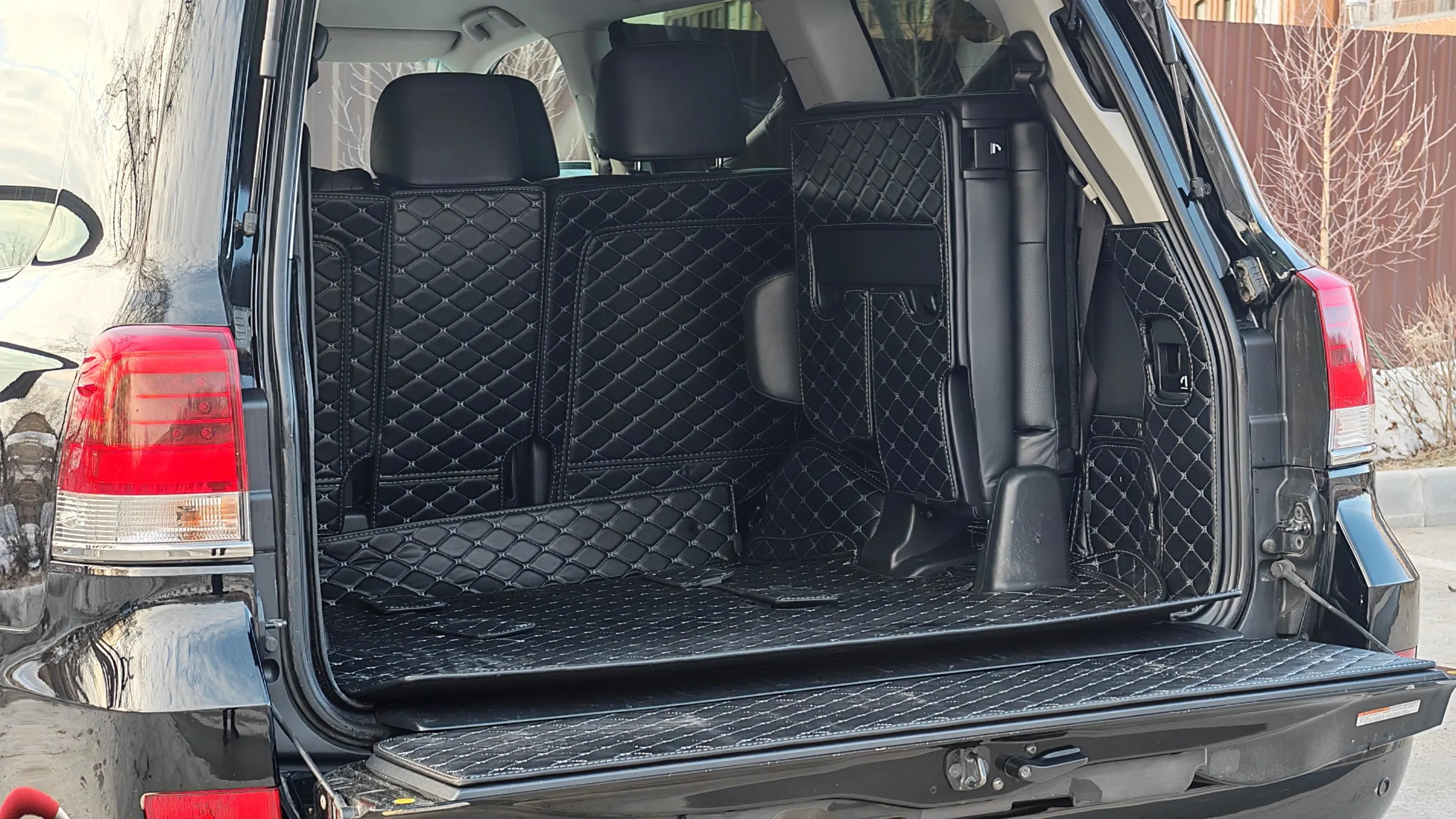 toyota land cruiser 200