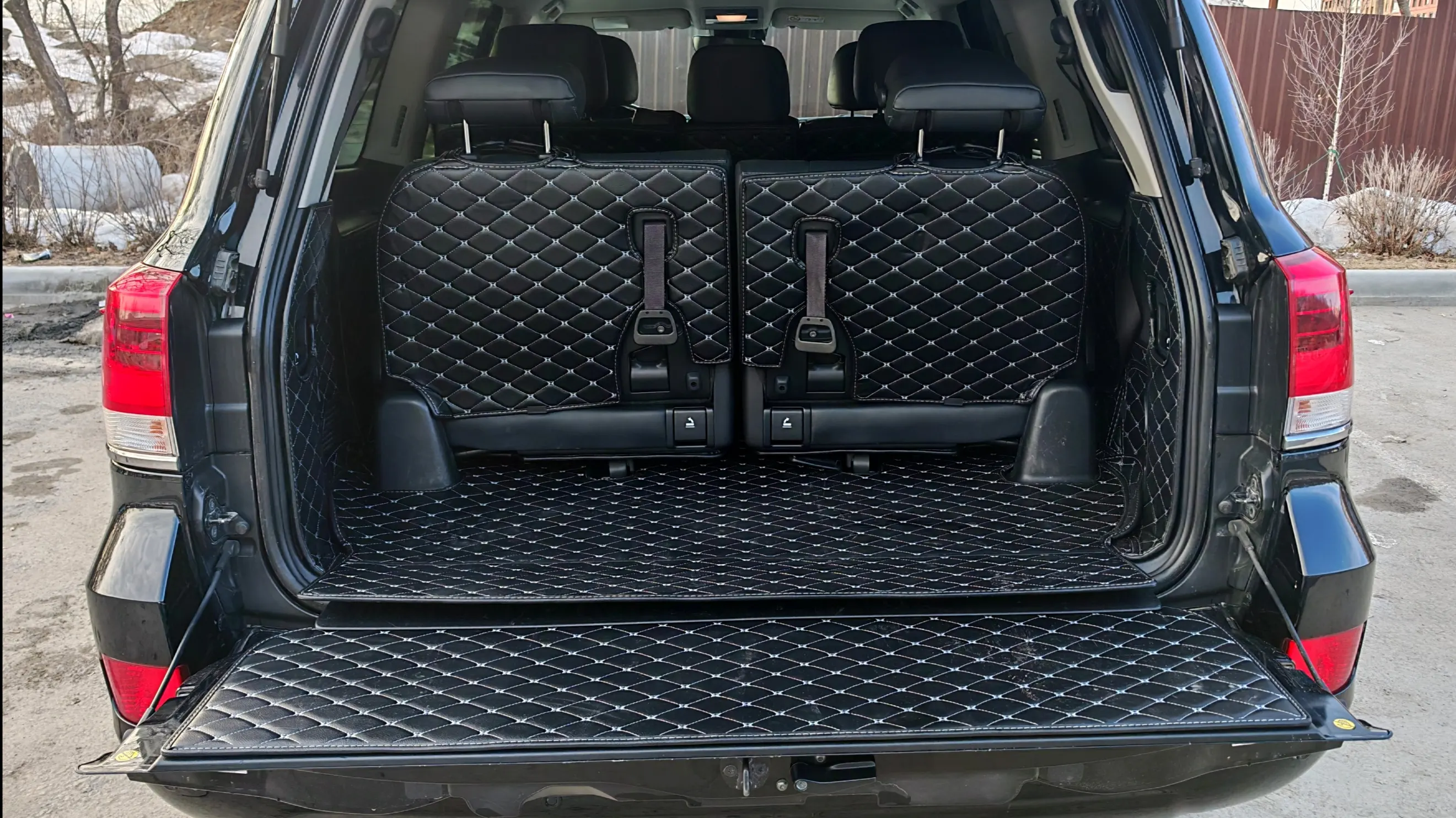 toyota land cruiser 200