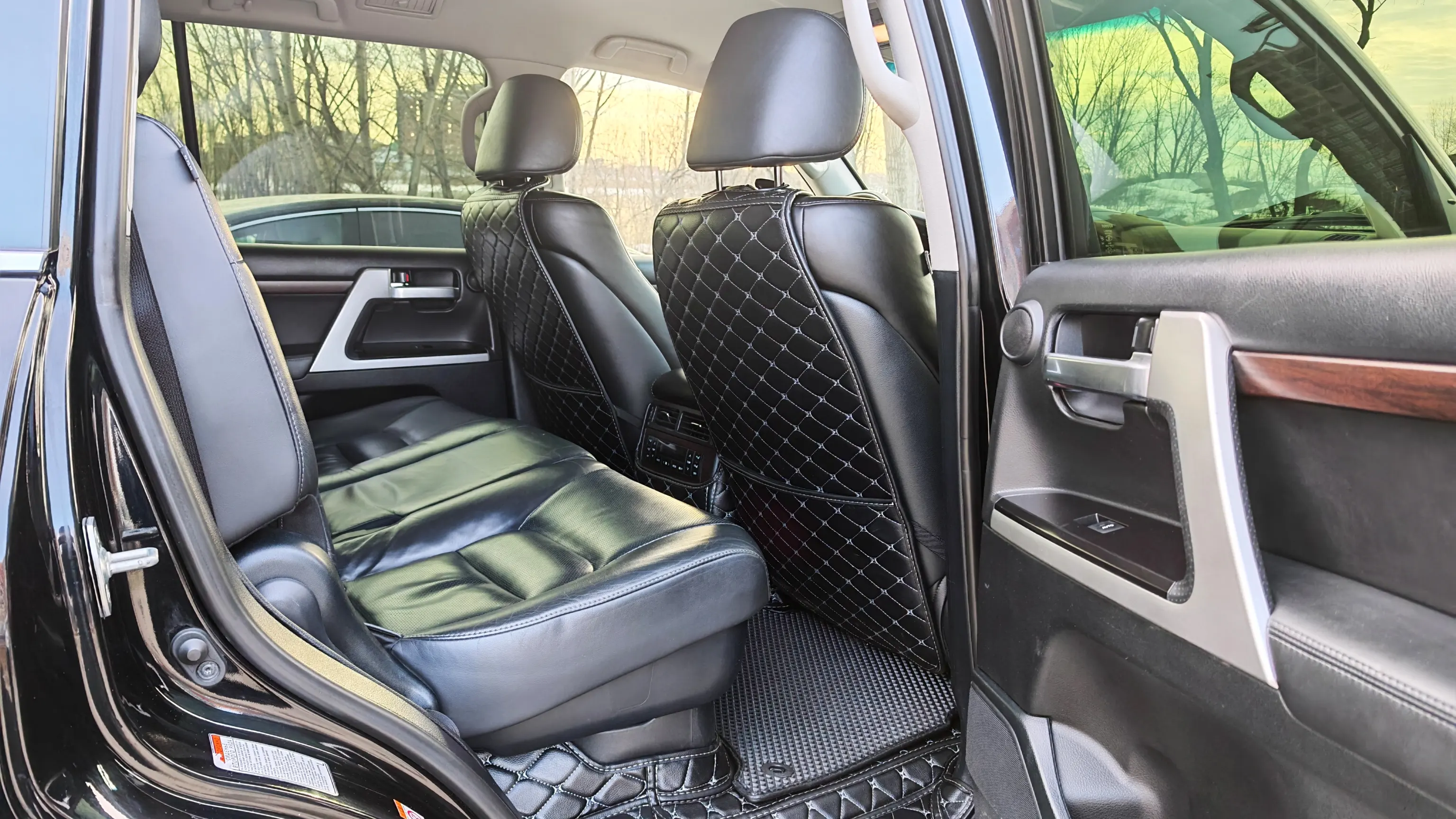 toyota land cruiser 200